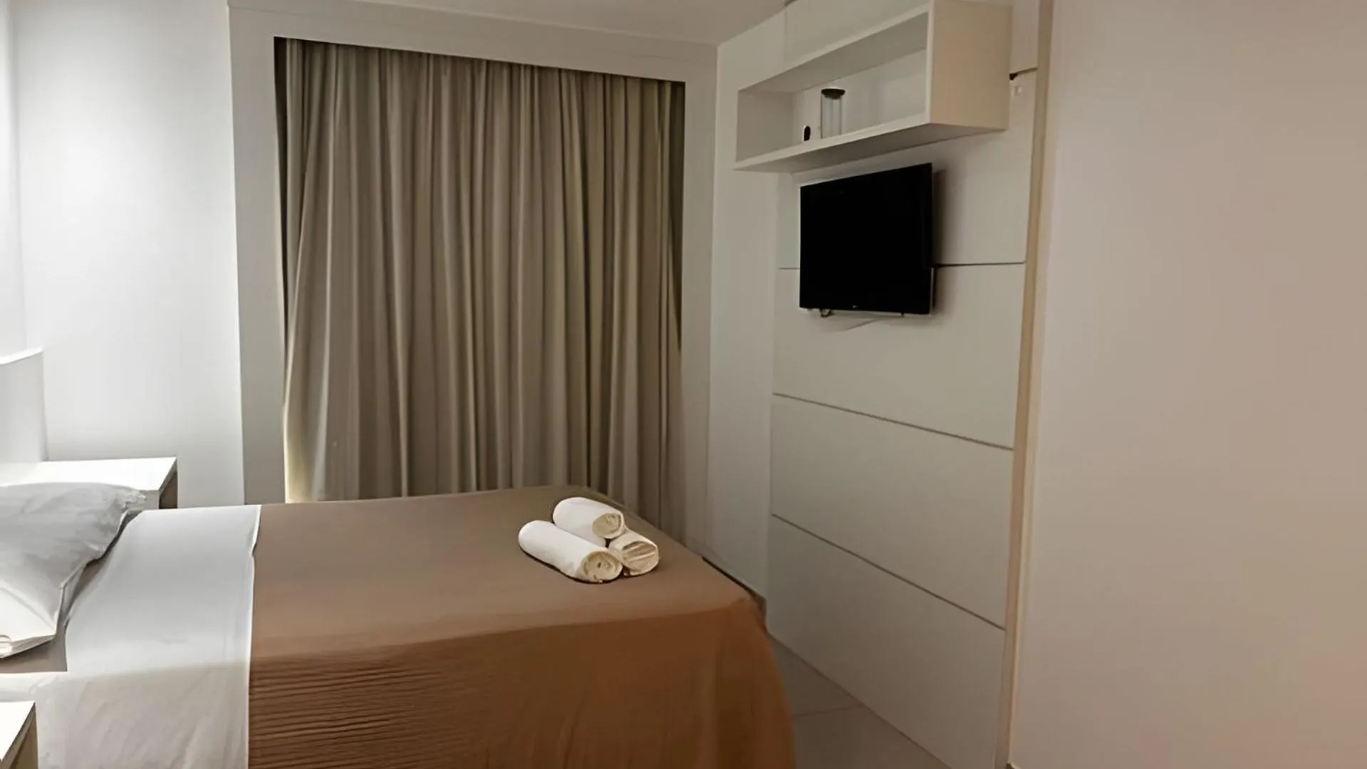 Brisas Do Lago - Apartamento 6 巴西利亚 0*,